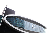 これまでは展示棟を1棟独占して使っていたドイツ勢だが、今回、そこまで大々的な展示を行ったのはダイムラーだけだった。