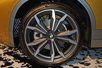 BMWの新型SUV「X2」が日本デビューの画像