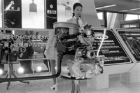 1972年の東京モーターショーにホンダが出展したCVCCエンジン。この年のモーターショーは低公害技術がひとつのテーマとなっており、マツダとダイハツも独自のサーマルリアクターの技術を披露している。