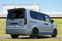 新グレードといえば「スパーダ プレミアムライン ブラックエディション」の設定もトピックだが、これは「スパーダ プレミアムライン」の内外装にダーク調の装飾を施しただけなので、今回、詳述はいたしません。