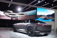 「スポーツモビリティー コンセプト」の登場は、2013年から始まった「SUBARU VIZIV CONCEPT（スバル・ヴィジヴ コンセプト）」の流れとは異なる、新しいデザインフェーズに入ったことを示唆している。