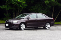 トヨタ・アベンシスセダンQi（FF/5AT）／ワゴンXi（FF/4AT）【短評（前編）】の画像