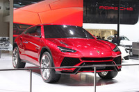 「ランボルギーニ・ウルス」