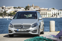 メルセデス・ベンツB250 4MATIC