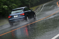 マイナーチェンジ後の「A1」のラインナップは、3ドア、5ドアそれぞれに3グレードが設定される、全6グレード構成。このうちの4グレードが1リッター車となっている。