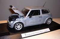 
	これがベースとなった、「MINI Cooper」1/12スケールダイキャストモデル。元々このサイズを制作していなかったため、急遽この企画のためだけに作られたという。
	 