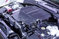 最高出力380psを発生する、「XF S」の3リッターV6スーパーチャージャー付きエンジン。