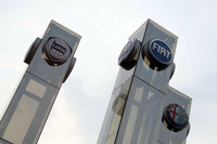 伊ミラフィオーリにあるフィアットのメガショールーム「モーターヴィレッジ」で。