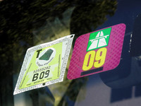 左がオーストリア、右がスイスのもの。いずれの国も年によって色を変えている。