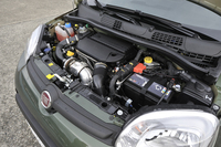 1248ccのマルチジェット・ディーゼルエンジンは75psと19.4kgmを発生する。