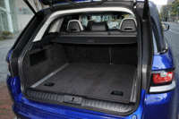 後席は6：4の分割可倒式で、たたんだ際のラゲッジルームの容量は1761リッターとなっている。