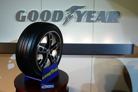 上級セダン用エコタイヤ「グッドイヤー・イーグルLSプレミアム」発表の画像