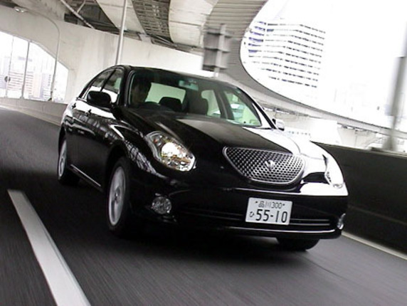 【スペック】全長×全幅×全高＝4705×1760×1450mm/ホイールベース＝2780mm/車重＝1380kg/駆動方式＝FR/2リッター直6DOHC24バルブ（160ps/6200rpm、20.4kgm/4400rpm）/車両本体価格＝240.0万円（テスト車＝281.5万円）