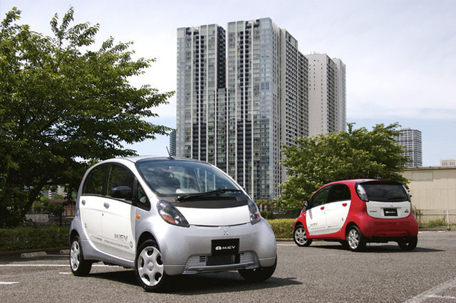 三菱「i-MiEV」マイナーチェンジモデルを写真で紹介 内装・外装など14