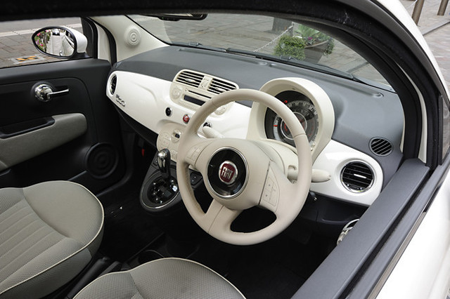 フィアット500ツインエア ラウンジ Ff 5at 試乗記 ミニマムモータリングのススメ Webcg フィアット500ツインエア ラウンジ Ff 5at 試乗記 ミニマムモータリングのススメ Webcg