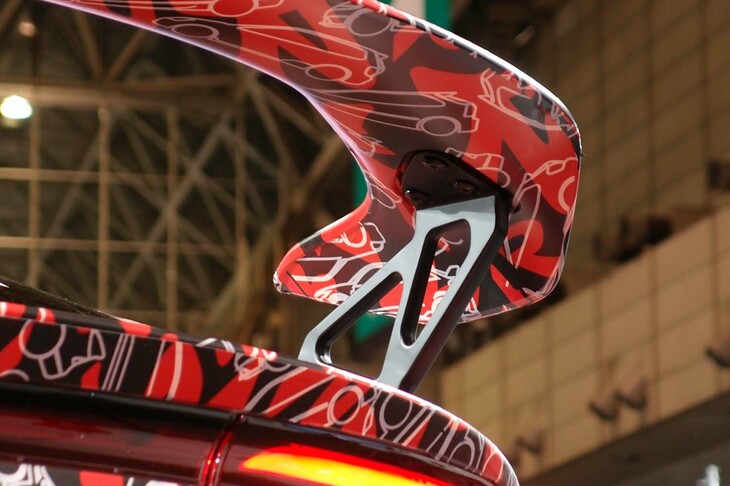 ホンダ・シビック タイプR プロトタイプ（リアウイングのステー）