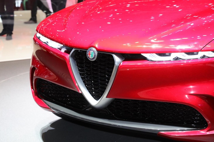 アルファ・ロメオ・トナーレ コンセプト（フロントまわり）