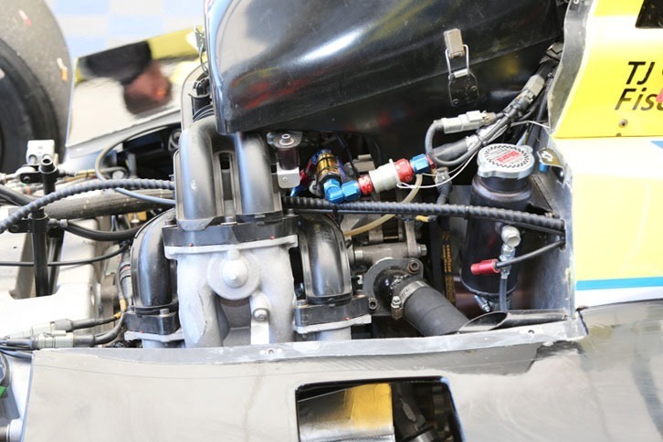 プロマツダはレネシス・ロータリーエンジンを搭載する。