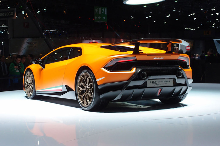 ランボルギーニ・ウラカン ペルフォルマンテ