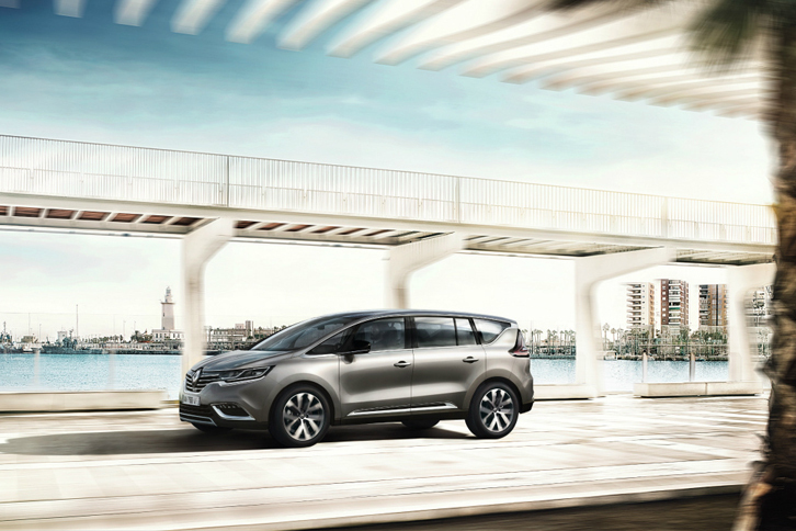 「ルノー・エスパス」。「タリスマン」と同じCMF-CDプラットフォームを採用している。