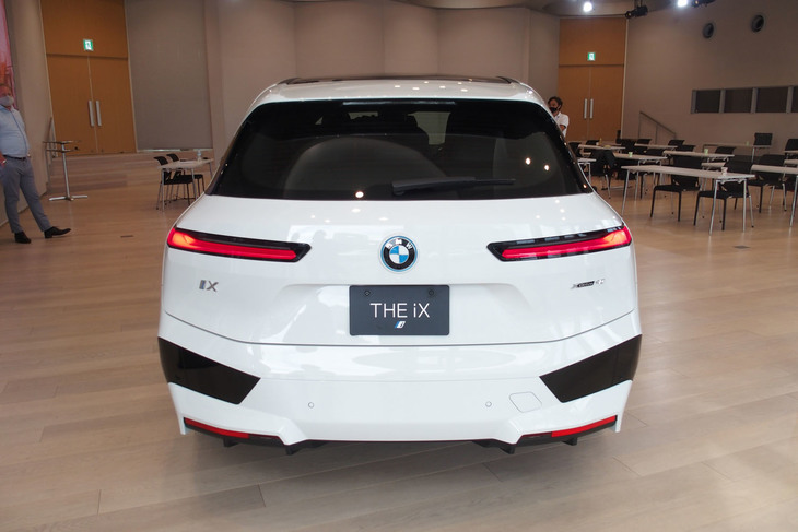 BMW iX（エクステリア）