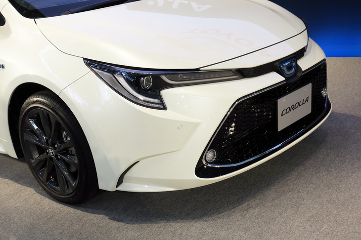 トヨタ・カローラ ハイブリッドW×B（エクステリア）