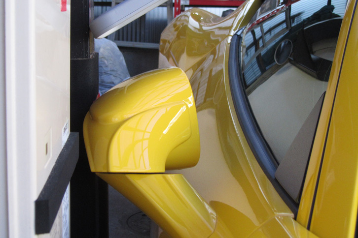 右は柱にギリギリ、左はシャッターまで2mm。