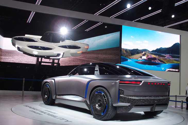 「スポーツモビリティー コンセプト」の登場は、2013年から始まった「SUBARU VIZIV CONCEPT（スバル・ヴィジヴ コンセプト）」の流れとは異なる、新しいデザインフェーズに入ったことを示唆している。