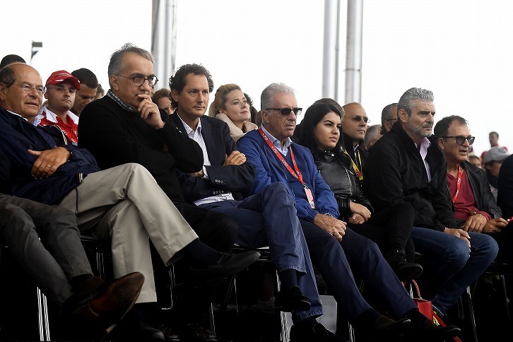 コンクールデレガンスの様子。