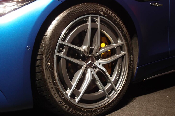 メルセデスAMG SL43（フロントホイール）