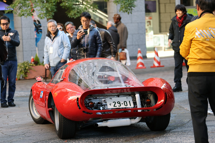 「バンディーニ1300サロンチーノ」の後ろ姿。パワートレインを誇示するかのようにリアカウルの大半はスケルトン。