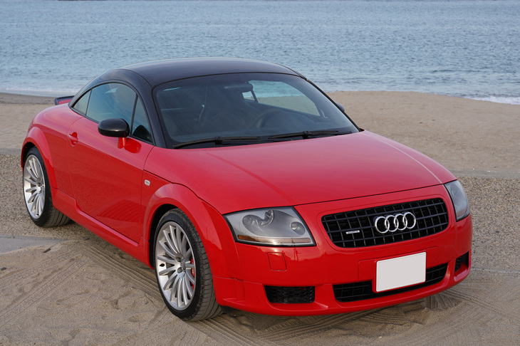 筆者がかつて所有していた「アウディTTクーペ クワトロスポーツ」。