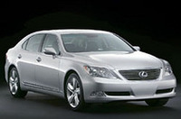 新型「レクサスLS」世界初公開、初の8段AT＆ロングバージョン登場【デトロイトショー06】