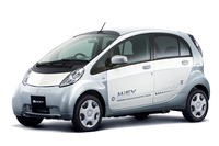三菱、電気自動車3モデルの安全装備を強化
