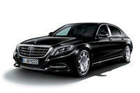 マイバッハSクラスに右ハンドルと4WDが登場