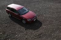 【スペック】
	ツーリングワゴン2.0i：全長×全幅×全高＝4680×1730×1470mm／ホイールベース＝2670mm／車重＝1350kg／駆動方式＝4WD／2リッター水平対向4SOHC16バルブ（140ps／5600rpm、19.0kgm／4400rpm）／車両本体価格＝228万9000円
	 