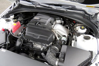 「ATSセダン」の2リッター直噴ターボエンジンは、最高出力276ps、最大トルク40.8kgmを発生。例え話ではなくて、本当に「（Dセグメントの2リッター）クラスで一番の力持ち」なのである。