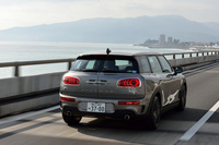 2代目となる新型「MINIクラブマン」。従来モデルと比べて、全長が290mm、全幅が115mm拡大されている。