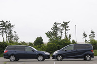 真横から見たところ。（定員以外、）お互い共通点があるとは思えない！