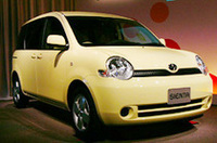 トヨタの新ミニ・ミニバン「シエンタ」デビューの画像