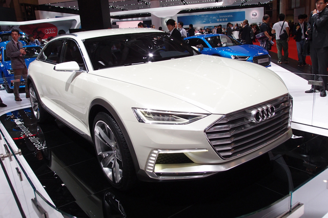アウディは最新のA4とQ7を披露【東京モーターショー2015】 【ニュース