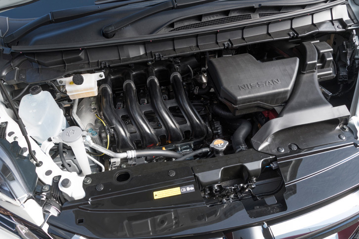 搭載される2リッター直4自然吸気エンジンは150psと200Nmを発生する。モーターを組み合わせることでさらに力強い加速感を得られる。