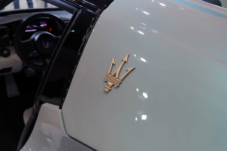 マセラティMC20チェロ