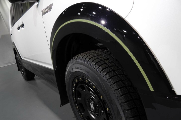 三菱デリカD：5 CHAMONIX SNOW GEAR（フェンダーデカール）