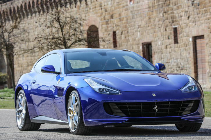 フェラーリGTC4ルッソT