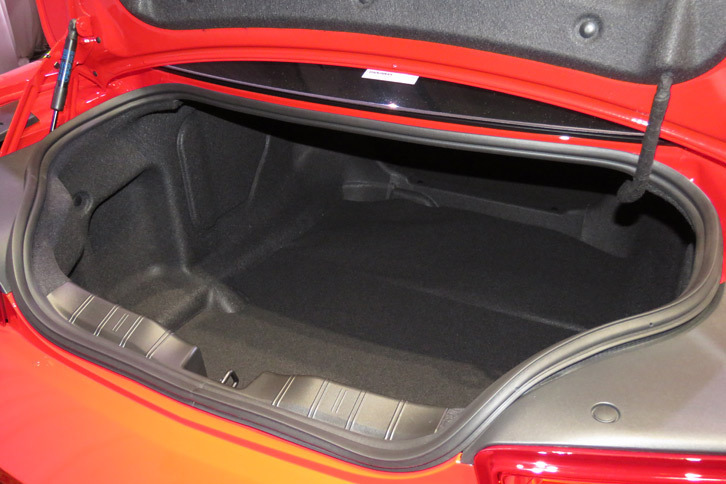 シボレー・カマロ（トランクルーム）