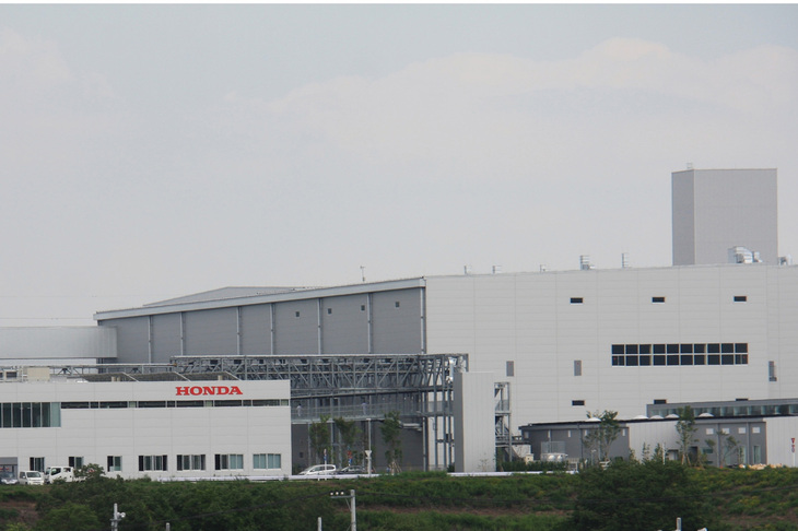 「ホンダe」は欧州への輸出用も含め、埼玉の寄居工場（写真）で全数が生産された。デビュー時にアナウンスされた国内販売計画は年間1000台だったが、実質3年間での累計登録台数は1800台弱にとどまった。