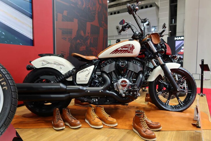 インディアン・チーフ ダークホース レッドウイング カスタム