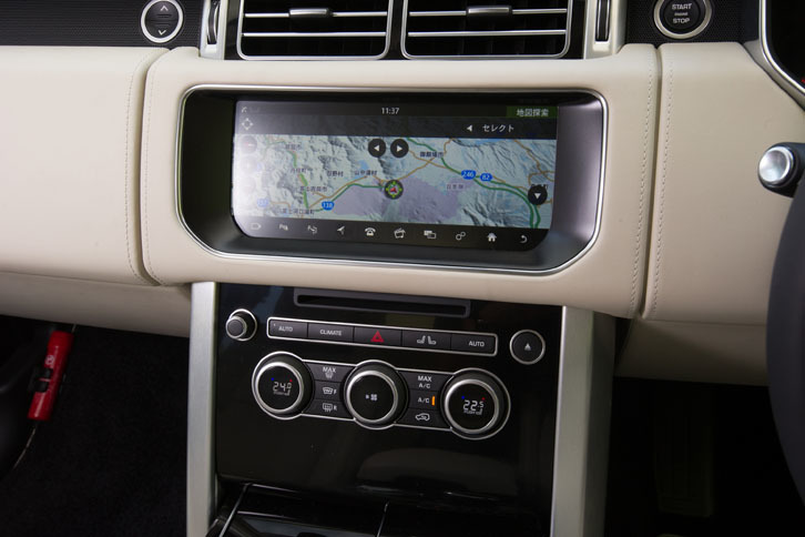 2017年モデルから、「レンジローバー」全グレードでインフォテインメントシステム「InControl Touch Pro」が標準装備となった。