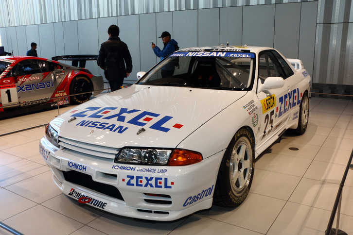日産のヘリテージコレクションに収蔵されるレーシングカーも展示された。写真は、1992年にN1耐久選手権に参戦したZEXELスカイライン（R32型）。